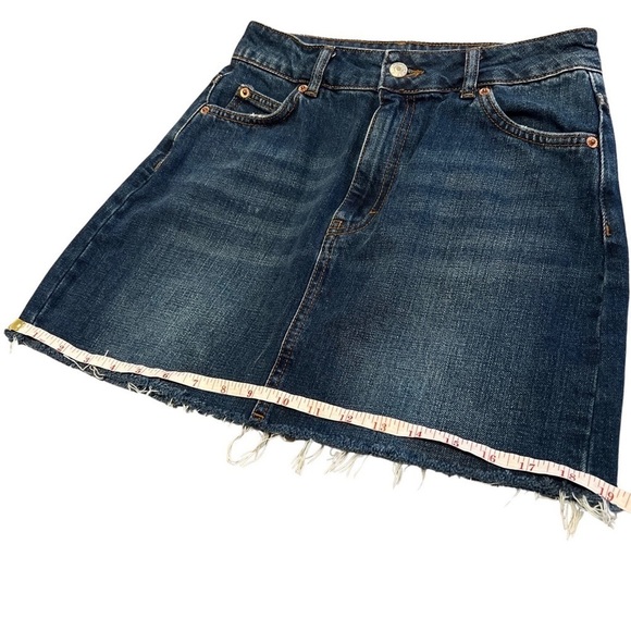 MOTO Blue Jean Skirt Frayed Bottom Size 4 - Picture 8 of 10